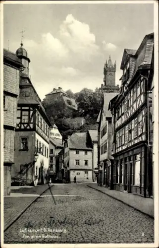 Ak Dillenburg in Hessen, Luftkurort  altes Rathaus,  Gebäude, Kopfsteinpflasterstraße