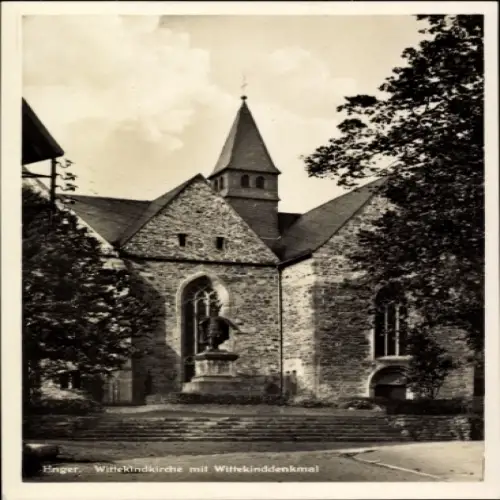 Ak Enger in Westfalen, Wittekindkirche, Wittekinddenkmal,  Architektur, Schwarz-Weiß-Foto