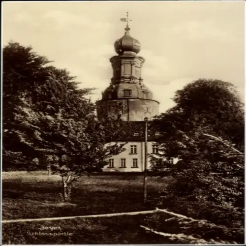 Ak Jever in Oldenburg Friesland, Schloss, Türme, Bäume,  Ansicht, Schwarz-Weiß-Fotografie