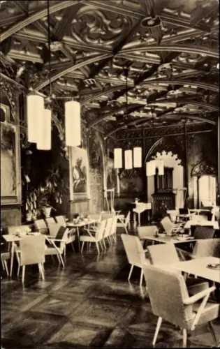 Ak Landsberg im Saalekreis, Schloss  elegante Einrichtung, hohe Decke, stilvolle Beleuchtung, mal