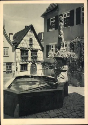 Ak Marbach am Neckar, Schillers Geburtshaus, altertümlicher Brunnen mit dem Wilden Mann