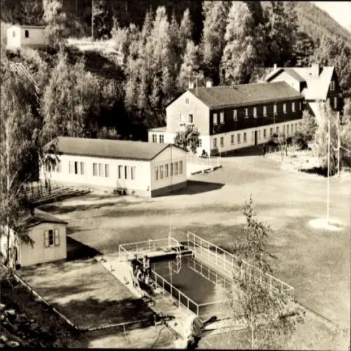 Ak Schwedt an der Oder, Ferienheim, Gebäude, Wasseranlage, Bäume, Landschaft