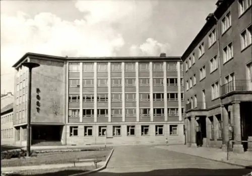Ak Nordhausen am Harz, Postamt, modernes Gebäude, Stadtansicht,  Architektur
