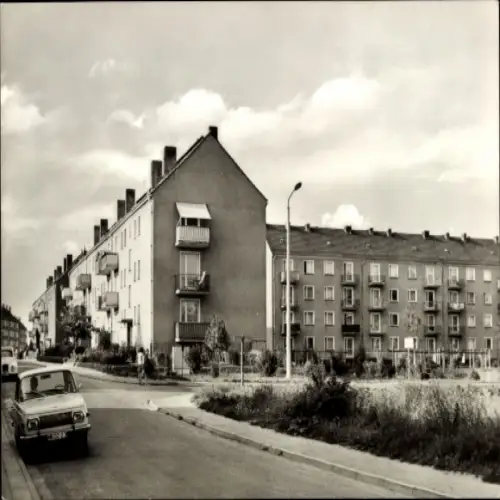 Ak Bad Langensalza in Thüringen, Wohngebäude, Straßenansicht, 50er Jahre Stil