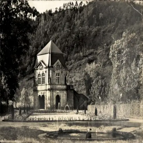 Ak Echternach Luxemburg, Historisches Gebäude, Pavillon, Brunnen, Gartenanlage