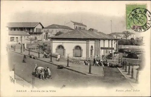Ak Dakar Senegal,  Eingang zur Stadt, Gebäude, Menschen, Transport, Fortier, Foto