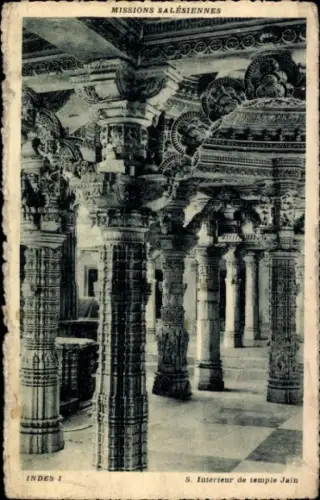 Ak Varanasi Benares Indien, Jain-Tempel, Säulen, kunstvolle Schnitzereien, Missions Salesiennes, 