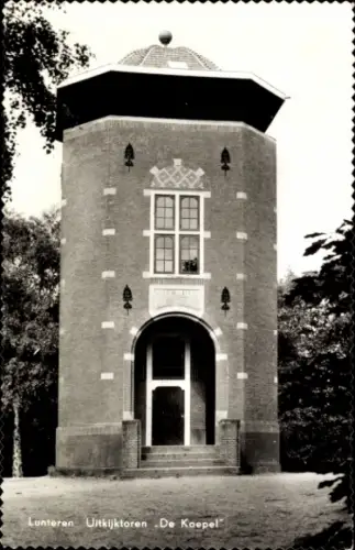 Ak Lunteren Ede Gelderland,  Aussichtsturm De Koepel, Ziegelbau, Eingangstür, Fenster