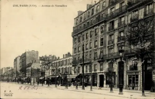 Ak Paris XVI Passy, Avenue de Versailles, Straßenansicht, Gebäude, Bäume,  