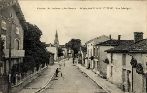 Ak Dommartin le Saint Père Haute Marne, Rue Principale