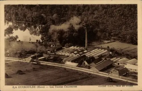 Ak La Guéroulde Eure, Luftaufnahme der Usines Chaubeyre, Fabrikgebäude, Fluss, Bäume