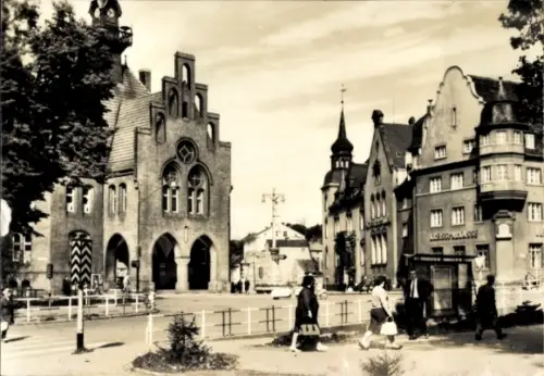 Ak Nauen im Havelland, Rathaus, Kreissparkasse