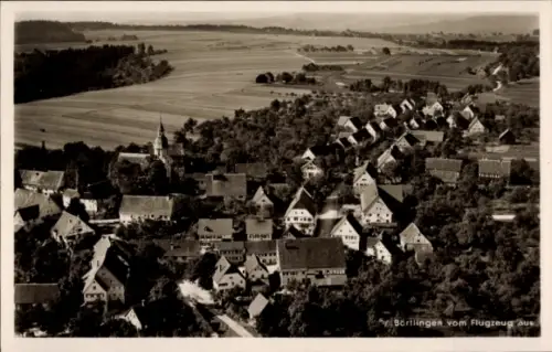 Ak Börtlingen in Württemberg, Luftaufnahme von  Häuser, Kirche, ländliche Umgebung