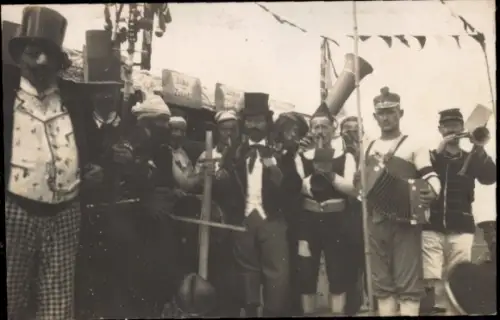 Foto Ak  Nordseebad Wangerooge, Die Sportplatzkapelle des Seewehrzuges