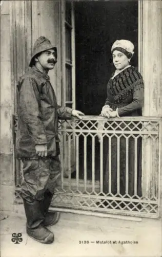 CPA Matelot et Agathoise, Costumes