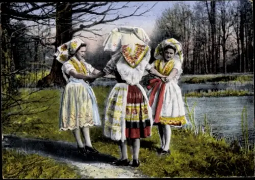 Ak Reigen der Spreewälderinnen, Trachten Spreewald