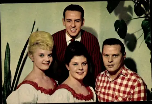 Ak  The Fouryo's, Musikgruppe, Dick van Niehoff, Joyce Schouten, Jetty Schouten, Jan Schouten