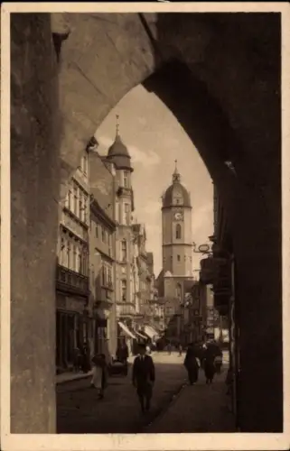 Ak Jena in Thüringen, Blick durch das Johannistor, Johannisstraße, Turm zu St. Michael