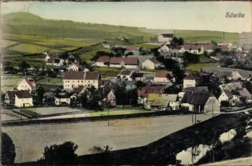 Ak Scheibe Mittelherwigsdorf in der Oberlausitz, Friedliche Landschaft, kleine Häuser, sanfte Hüg