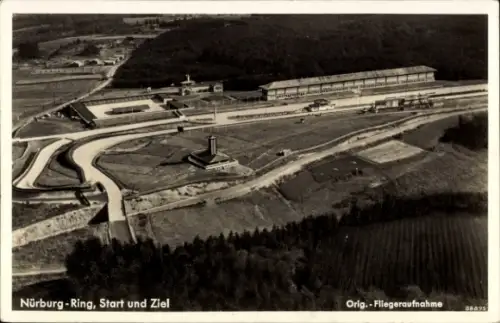 Ak Nürburg in der Eifel, Nürburgring, Fliegeraufnahme
