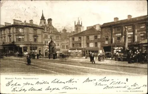 Ak Huddersfield Yorkshire England, Marktplatz,  Gebäude, Brunnen, Geschäfte