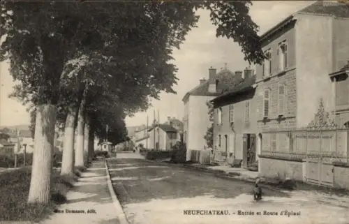 Ak Neufchâteau Lothringen Vosges, Entree et route d'Epinal