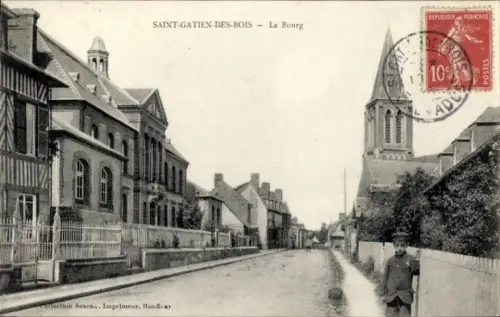 CPA Saint Gatien des Bois Calvados, Le Bourg