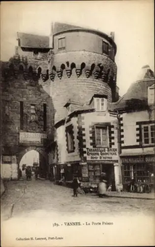 Ak Vannes Morbihan, La Porte Prison, Gebäude, Schriftzüge,  Architektur