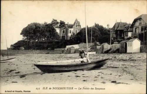 Ak Île de Noirmoutier Vendée, Boot am Strand, Strandhäuser im Hintergrund,  Architektur