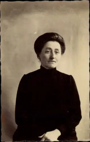Foto Ak Frau-Porträt, Frisur