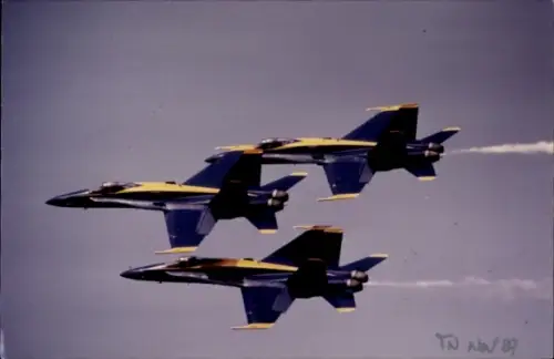 Künstler Ak Amerikanische Kampfflugzeuge im Formationsflug, Blue Angels