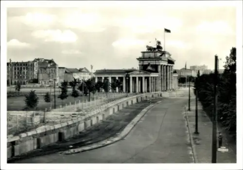 Ak Berlin, Mauer am Brandenburger Tor, 1961