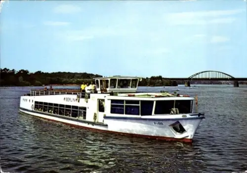 Ak Ausflugsschiff MS Berlin, VEB Verkehrsbetriebe Potsdam, Weiße Flotte