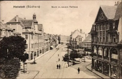 Ak Hettstedt im Südharz, Marktplatz mit neuem Rathaus,  Architektur