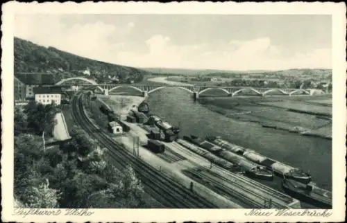 Ak Vlotho an der Weser, Luftkurort Motho, Neue Weserbrücke, Landschaft mit Fluss und Eisenbahn