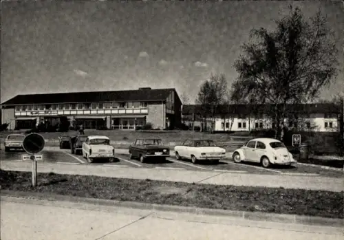 Ak Rhynern Hamm in Westfalen, Vorderansicht eines Hotels, Autos parken, klare Himmel, ruhige Umge