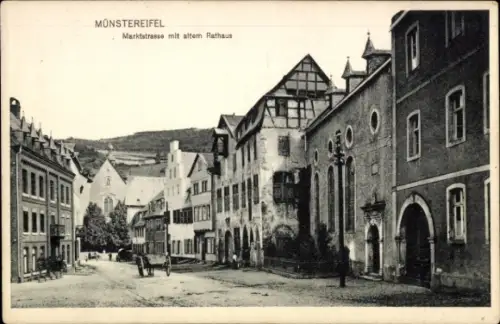 Ak Bad Münstereifel in Nordrhein Westfalen,  Marktstraße, altes Rathaus