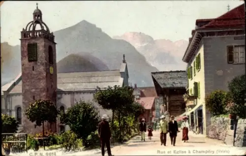 Ak Champéry Kanton Wallis, Rue et Eglise,  Valais, Berglandschaft, 