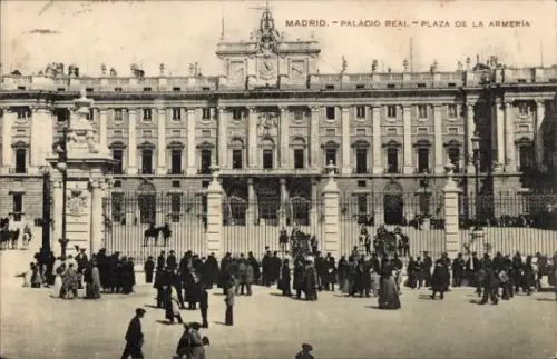 Ak Madrid Spanien, Königspalast, Relief der Garde
