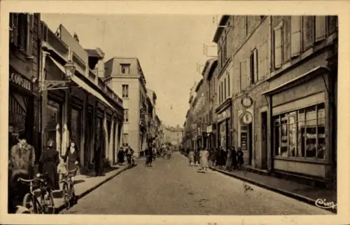Ak Mazamet Tarn, Straße mit Fahrrädern, Geschäfte, Menschen,  Aufnahme