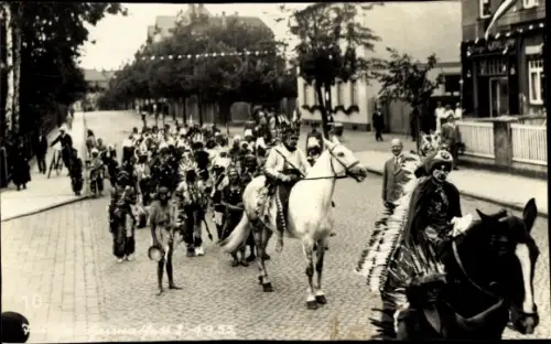 Foto Ak Taucha in Nordsachsen, Fest, Festzug, Ritter, Pferde