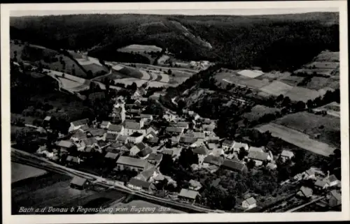 Ak Bach an der Donau bei Regensburg an der Donau Oberpfalz, Luftaufnahme von  Regensburg, ländlic