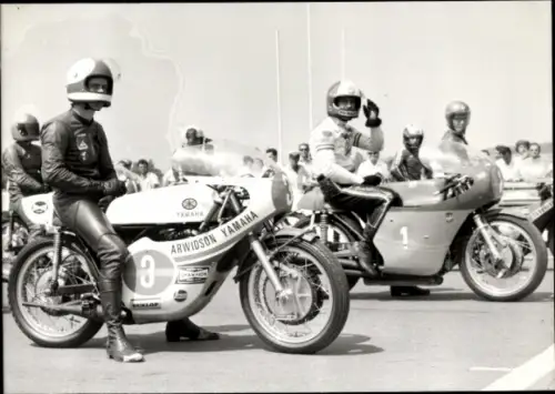 Foto Motorrennsport, Motorradrennfahrer, Saarinen, Agostini, Pasolini, Read