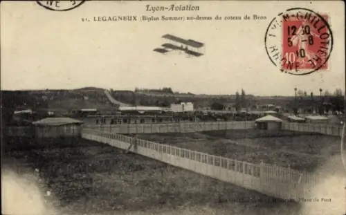 CPA Lyon-Aviation, Legagneux au-dessus du coteau de Bron, Biplan Sommer