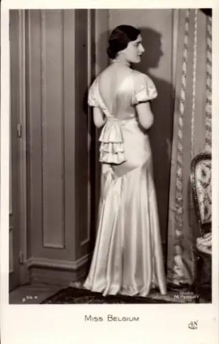 Foto Ak Miss Belgien, Portrait im Kleid