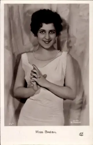 Foto Ak Miss Brasilien, Portrait im Kleid
