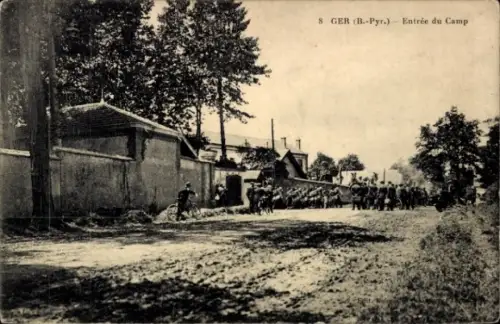 CPA Ger Pyrénées-Atlantiques, Entrée du Camp