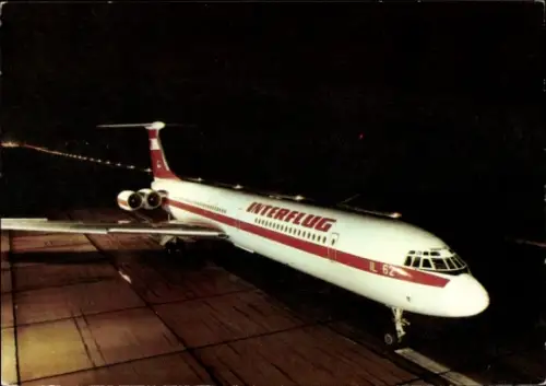 Ak Passagierflugzeug Interflug, Iljuschin Il 62, Landung