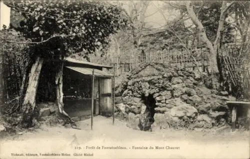 Ak Fontainebleau Seine et Marne, Forêt de  Fontaine du Mont Chauvet, Thibault, éditeurs