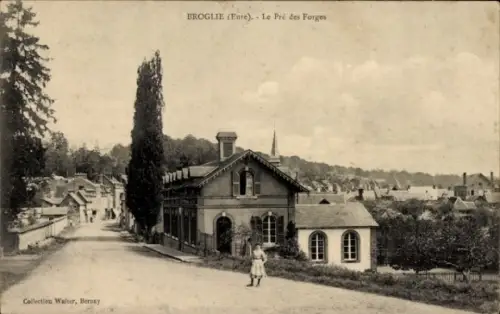 Ak Broglie Eure, Haus im Vordergrund, Straßenansicht, Bäume, ländliche Umgebung, Häuser